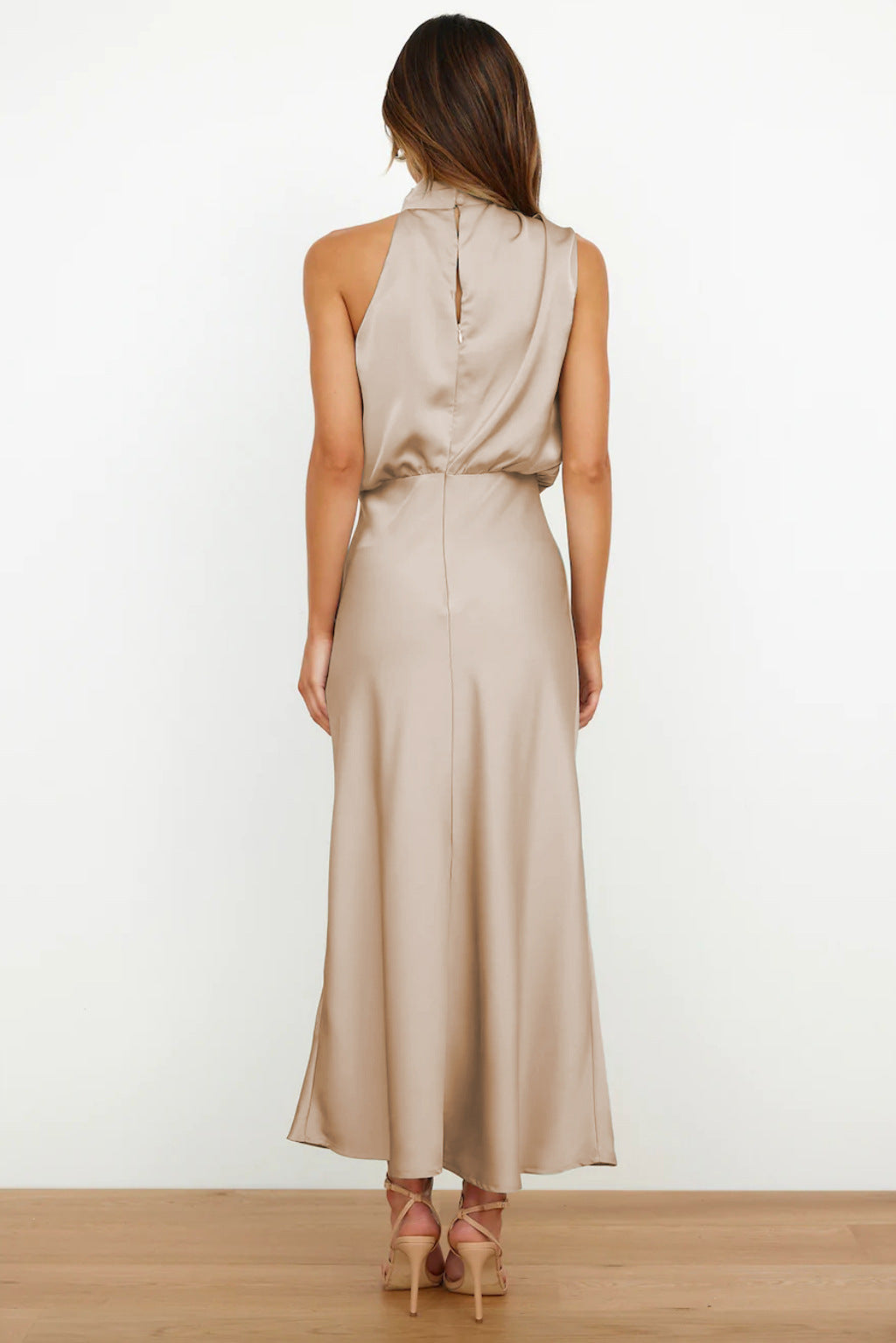 Carlina™ - Lang kjole med halterneck