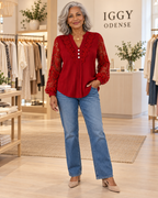Livia – Bluse med blonder og V-hals