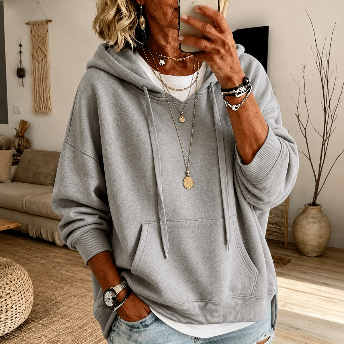 Élise – Oversize-pullover med hætte i lysegrå