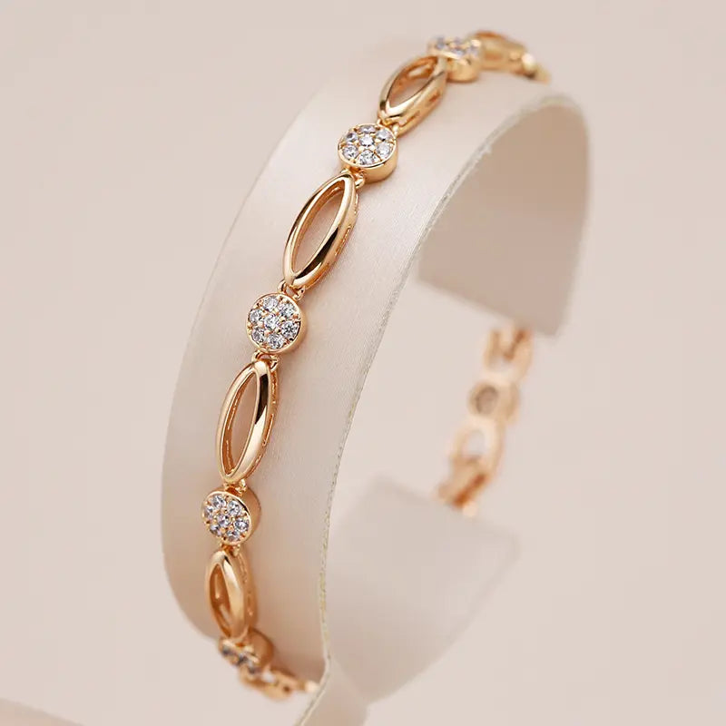 Elegant guldbelagt armbånd