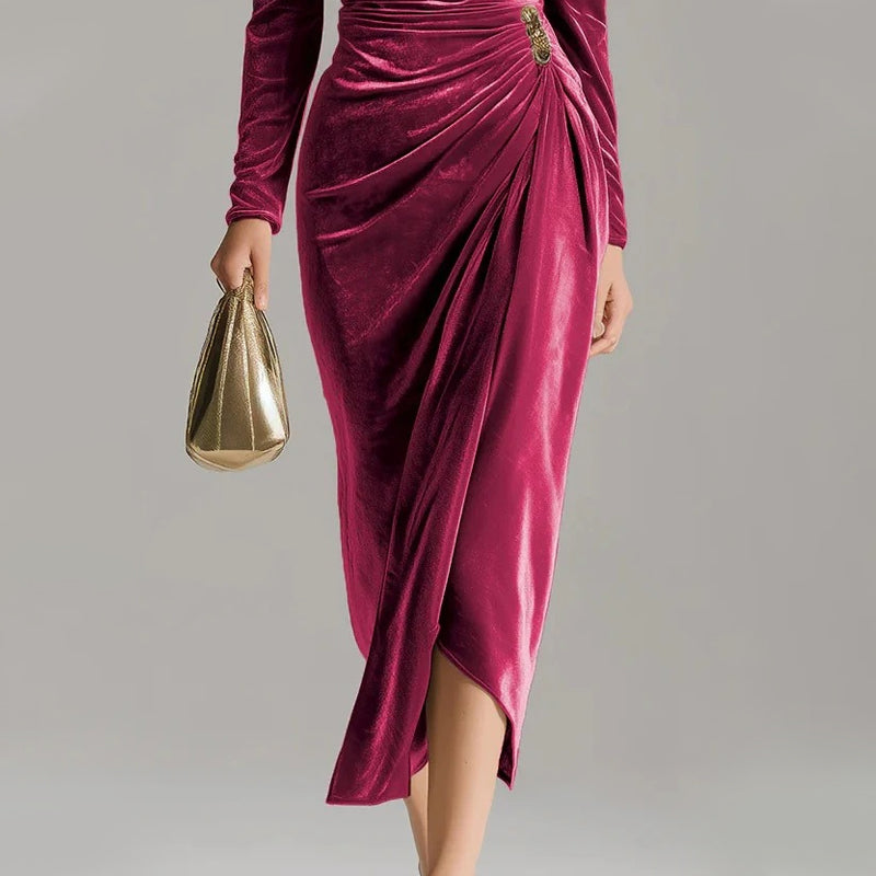 Margarette – Elegant Velourkjole med Drapering