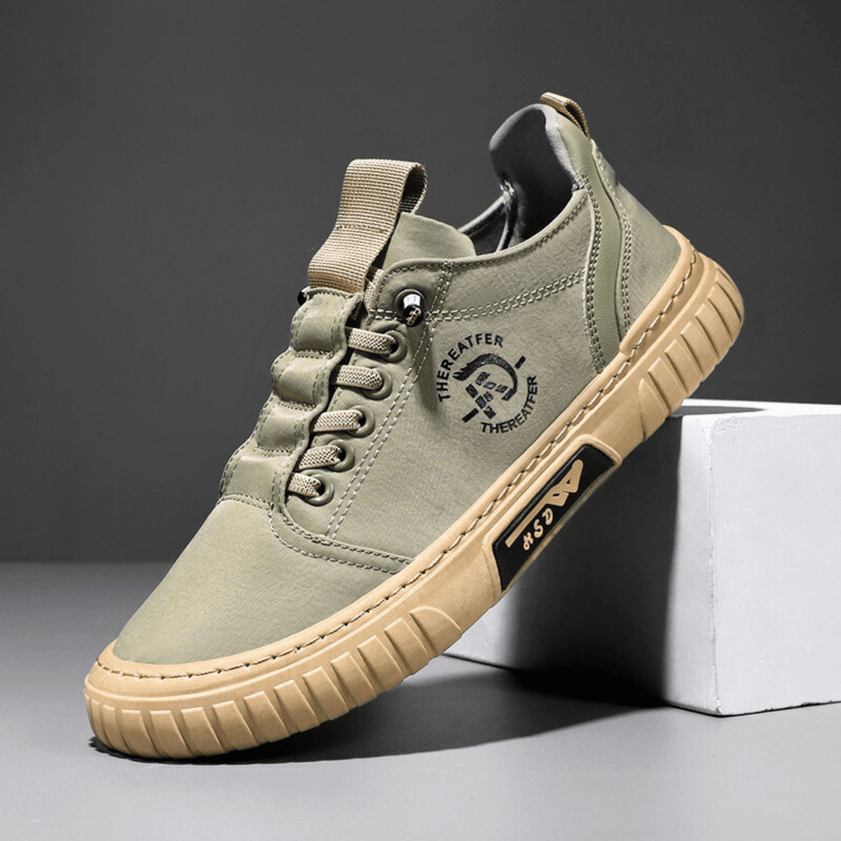 Kron | Sneakers i urban casual-stil