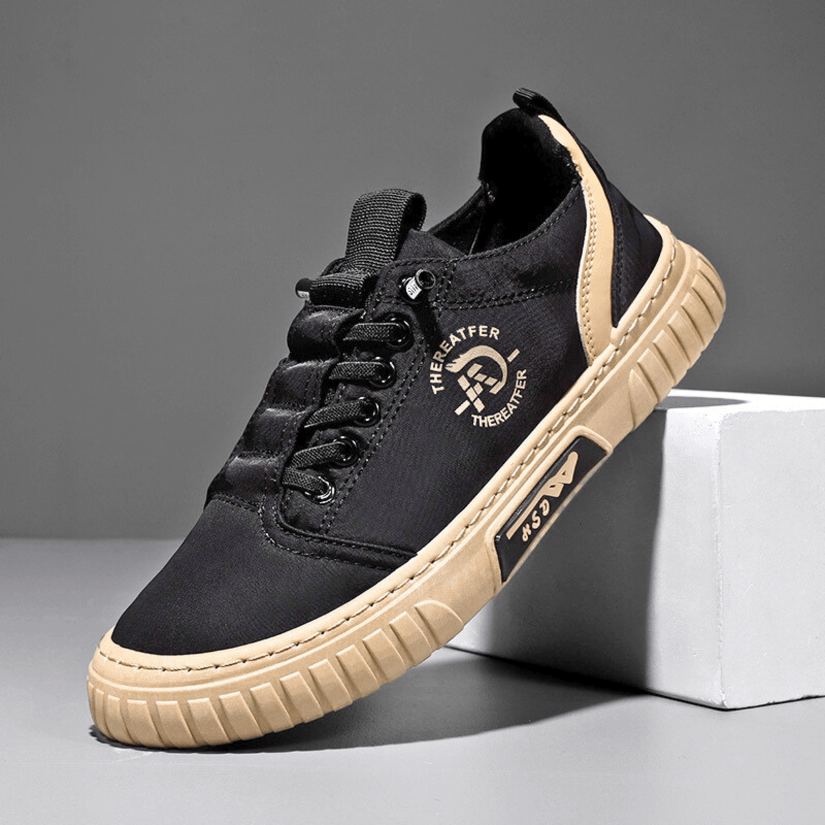 Kron | Sneakers i urban casual-stil
